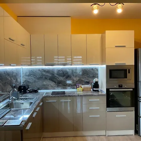Nataly Homes Апартамент *